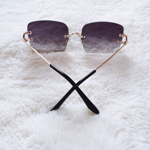 Laurel Clear Black Rimless Sleek Sunglasses - Picture 10 of 11